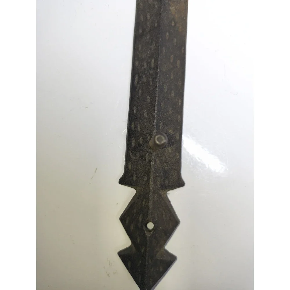 Vintage Iron Metal Wall Hanger~ 4 Hook Key Belt Rack~ Arrow Spear‎ Point Ziz Zag